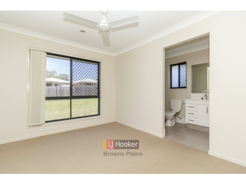 4 Lachlan Lane, Hillcrest QLD 4118