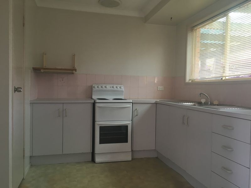 34 Seaton Street, Hillcrest QLD 4118