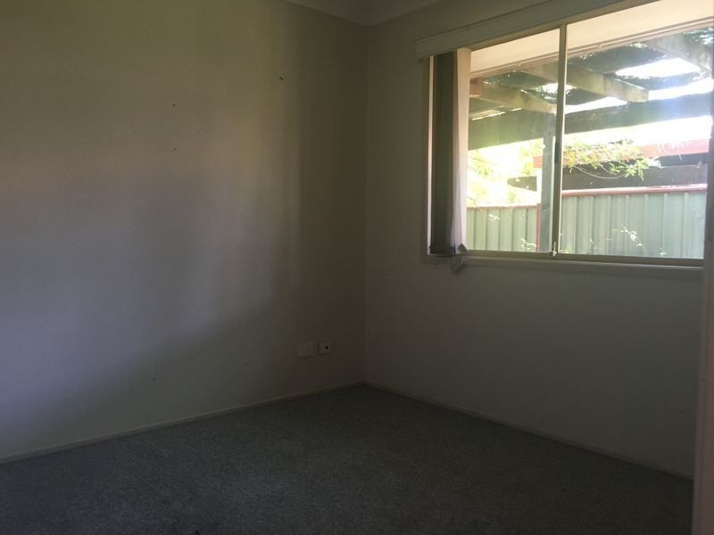 34 Seaton Street, Hillcrest QLD 4118