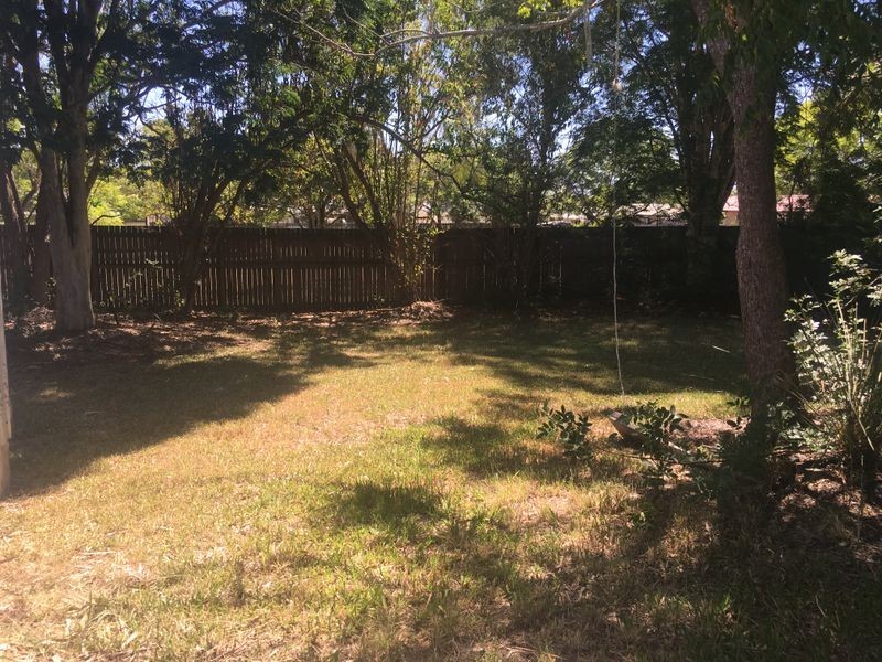 34 Seaton Street, Hillcrest QLD 4118