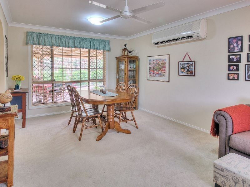 11 Calluna Court, Regents Park QLD 4118