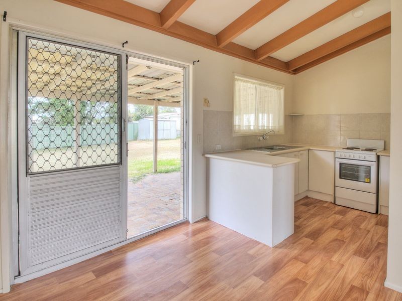 32 Vergulde Road, Regents Park QLD 4118