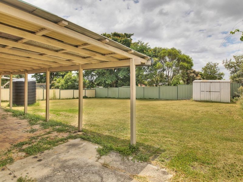 32 Vergulde Road, Regents Park QLD 4118