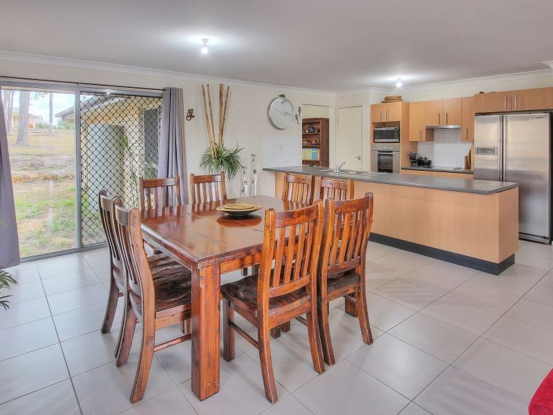 12 Moorhen Court, New Beith QLD 4124
