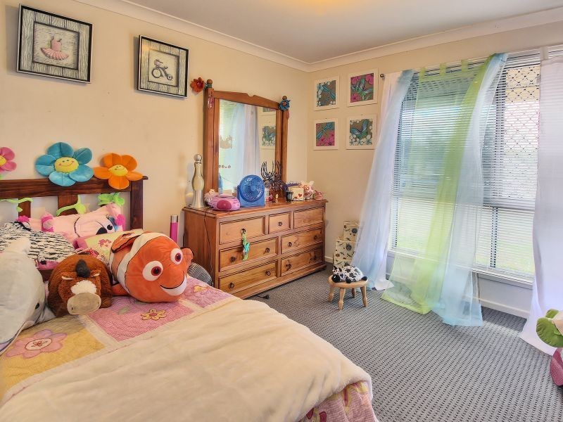 12 Moorhen Court, New Beith QLD 4124