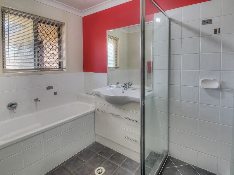 12 Moorhen Court, New Beith QLD 4124