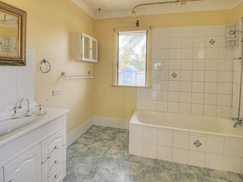 23 Rosina Road, North Maclean QLD 4280