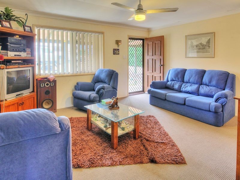 4 Lupus Street, Hillcrest QLD 4118