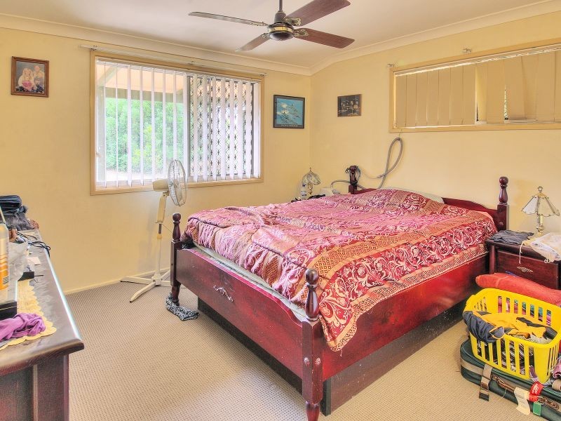 4 Lupus Street, Hillcrest QLD 4118