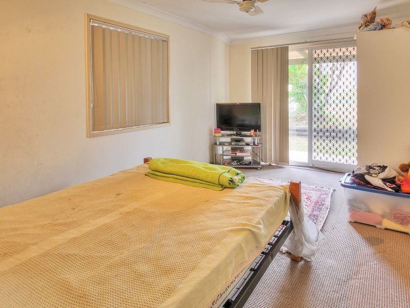 4 Lupus Street, Hillcrest QLD 4118