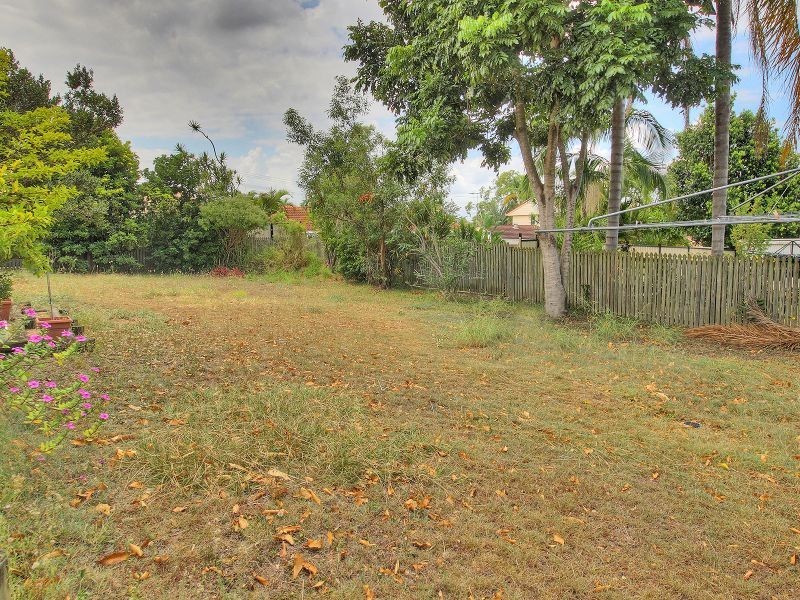4 Lupus Street, Hillcrest QLD 4118