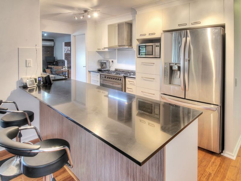 5 Bonhill Court, Hillcrest QLD 4118