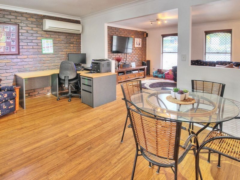 5 Bonhill Court, Hillcrest QLD 4118