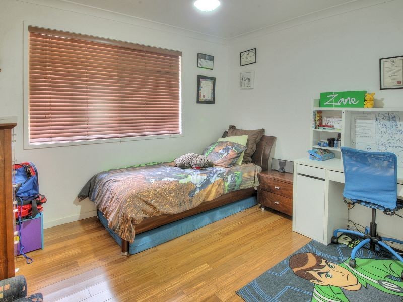 5 Bonhill Court, Hillcrest QLD 4118