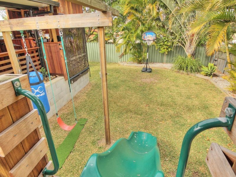 5 Bonhill Court, Hillcrest QLD 4118