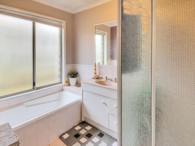 69 Mackellar Drive, Boronia Heights QLD 4124