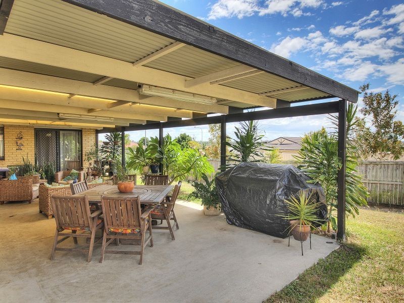 12 Leis Way, Regents Park QLD 4118