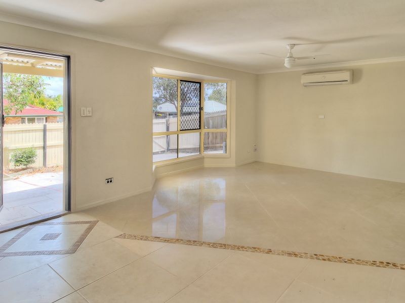 16 Isaac Court, Hillcrest QLD 4118