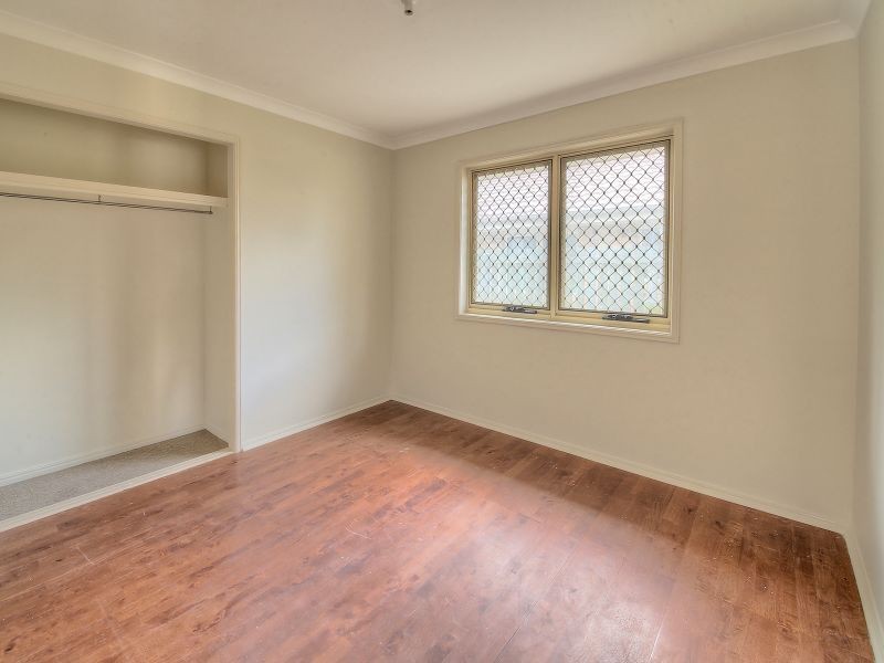 16 Isaac Court, Hillcrest QLD 4118
