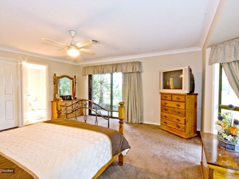 26 Andall Road, Park Ridge South QLD 4125