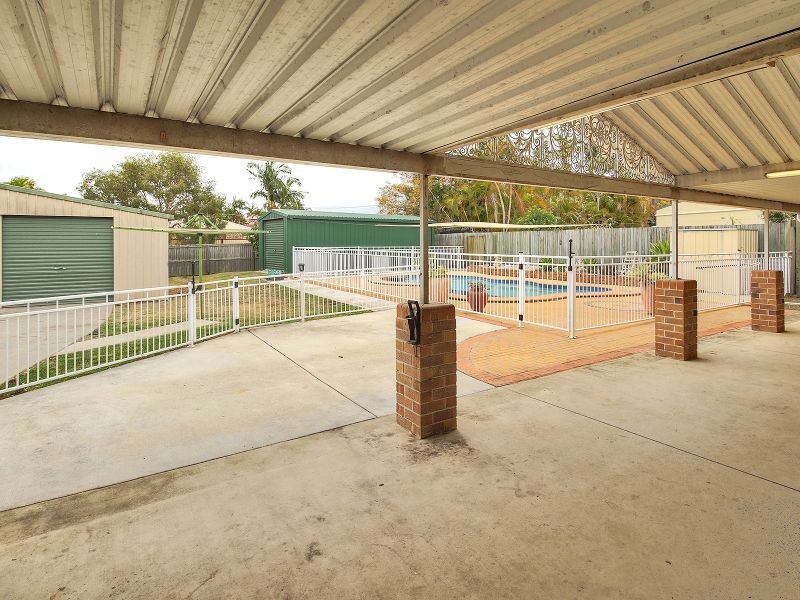 30 Owens Crescent, Regents Park QLD 4118