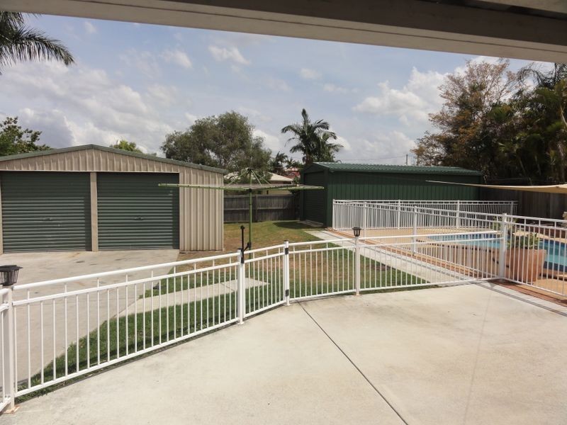 30 Owens Crescent, Regents Park QLD 4118