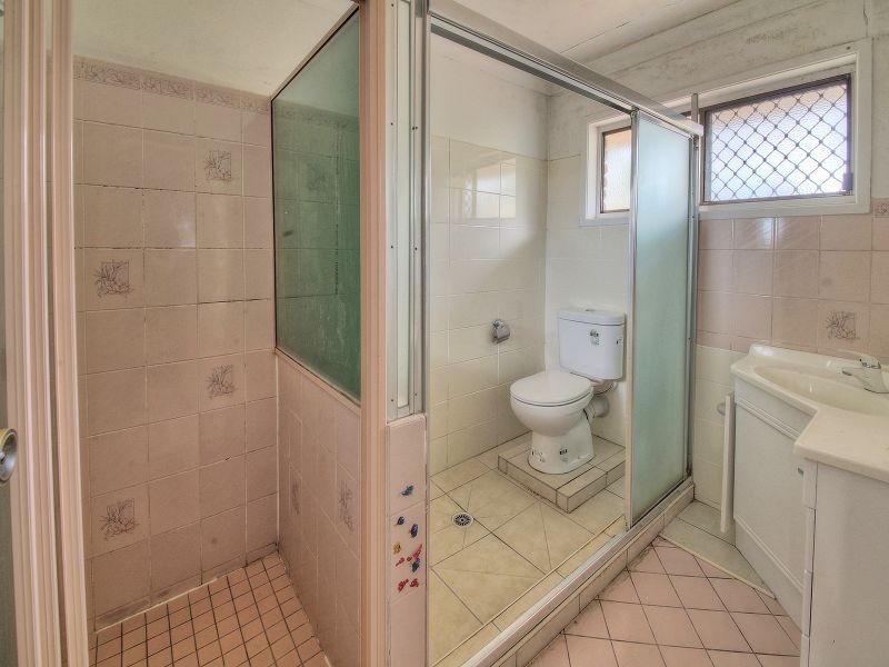 5 Oak Avenue, Browns Plains QLD 4118