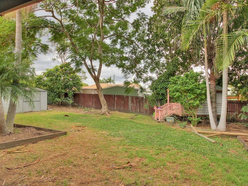 19 Emerald Drive, Regents Park QLD 4118