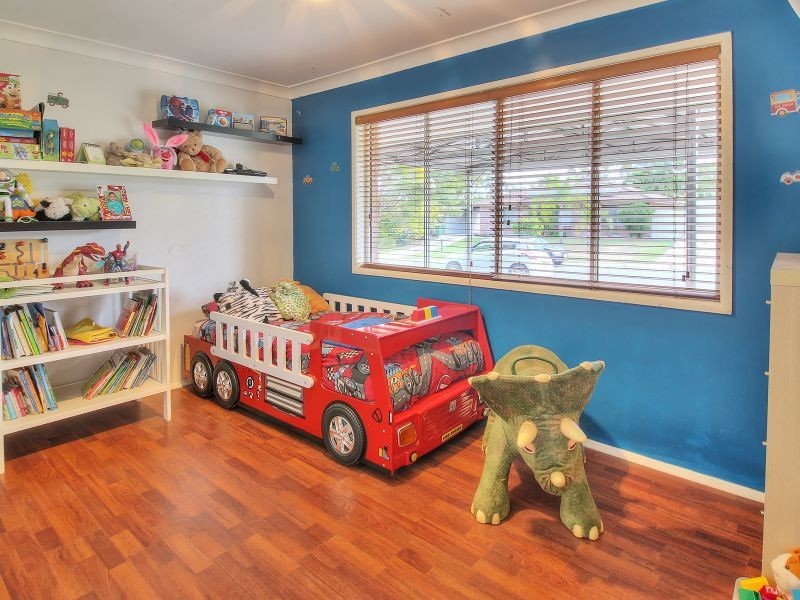 12 Dombeyah Street, Crestmead QLD 4132