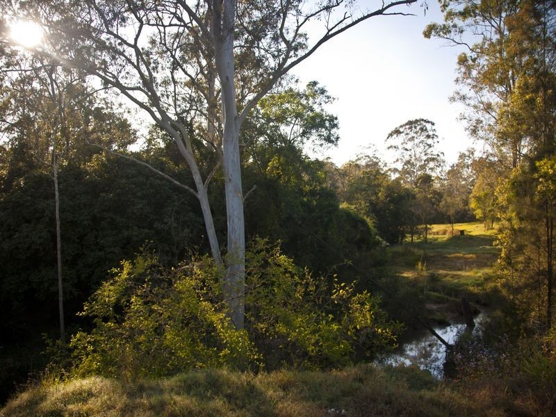 1693 Chambers Flat Road, Munruben QLD 4125