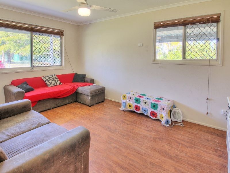 1 Peppermint Street, Crestmead QLD 4132