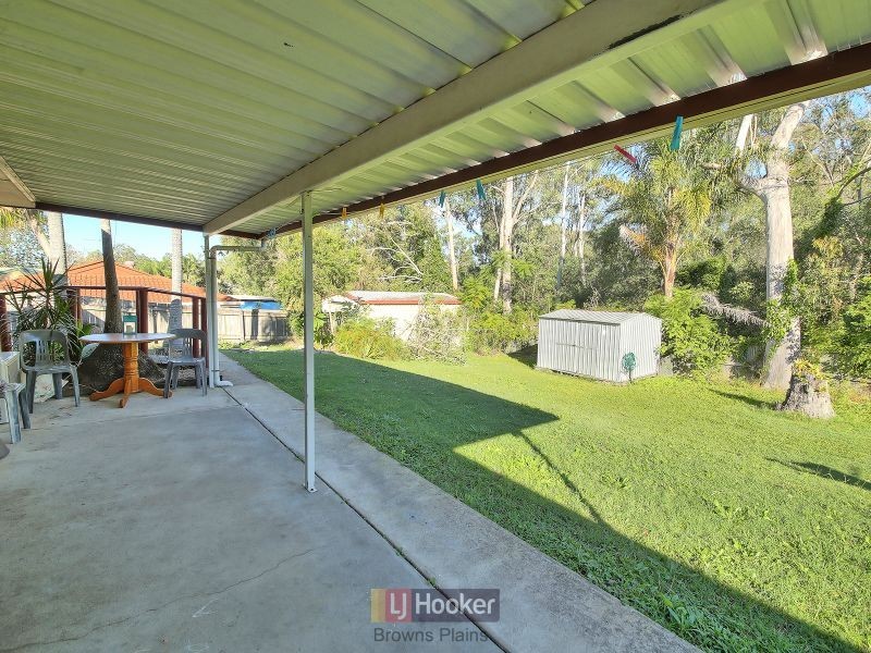 27 Conifer Street, Hillcrest QLD 4118
