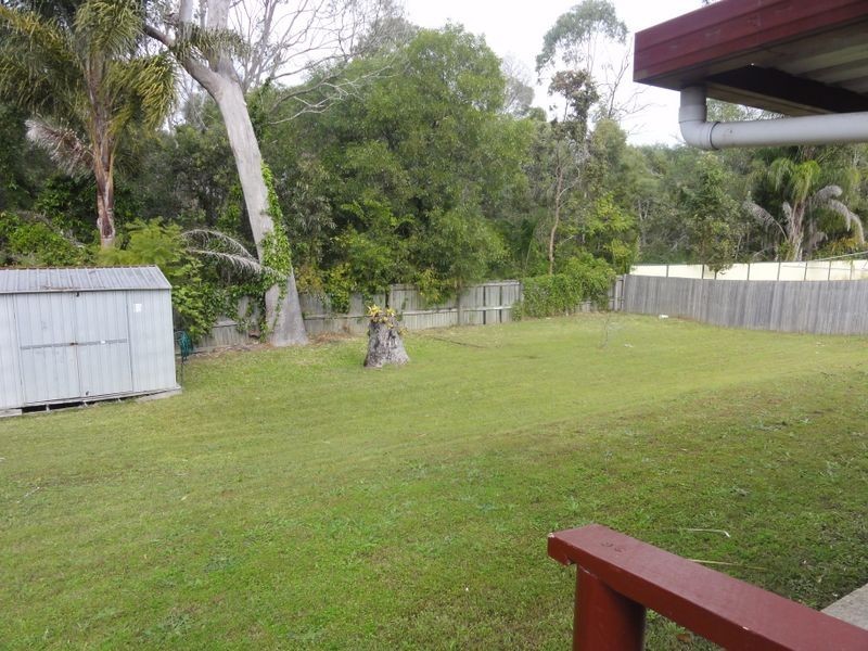 27 Conifer Street, Hillcrest QLD 4118