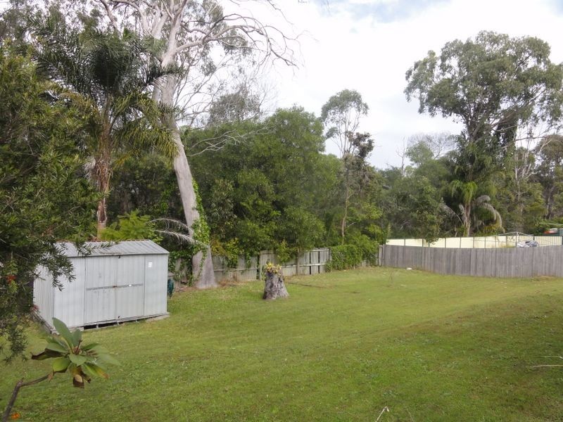 27 Conifer Street, Hillcrest QLD 4118