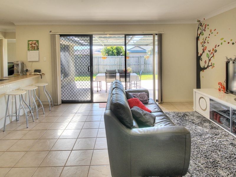 14 Webcke Avenue, Crestmead QLD 4132