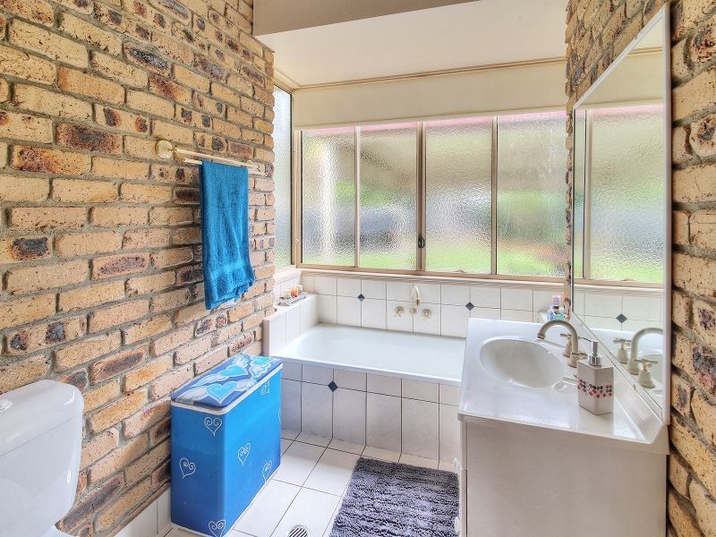 40 Holloway Road, Chambers Flat QLD 4133