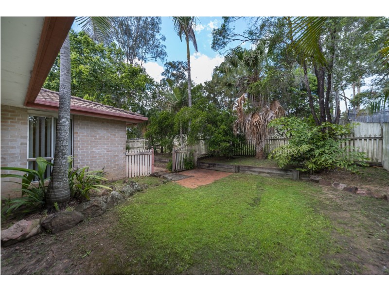 100 Mackellar Drive, Boronia Heights QLD 4124