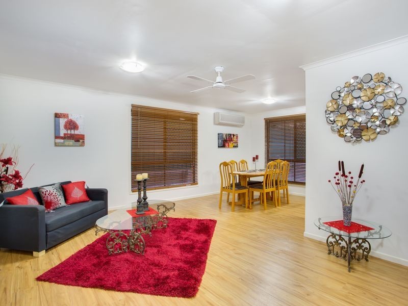 25 Dryade Street, Regents Park QLD 4118