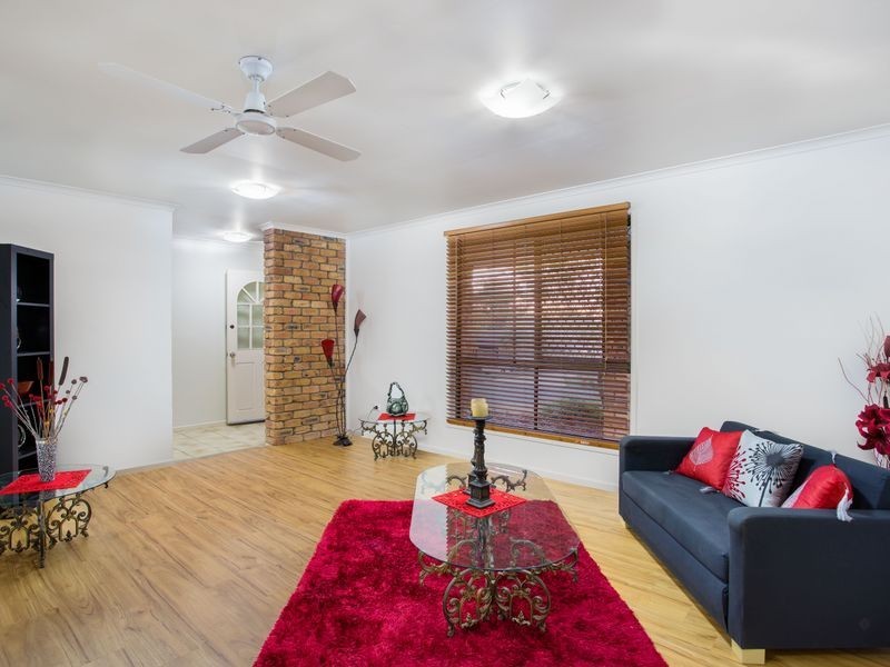 25 Dryade Street, Regents Park QLD 4118