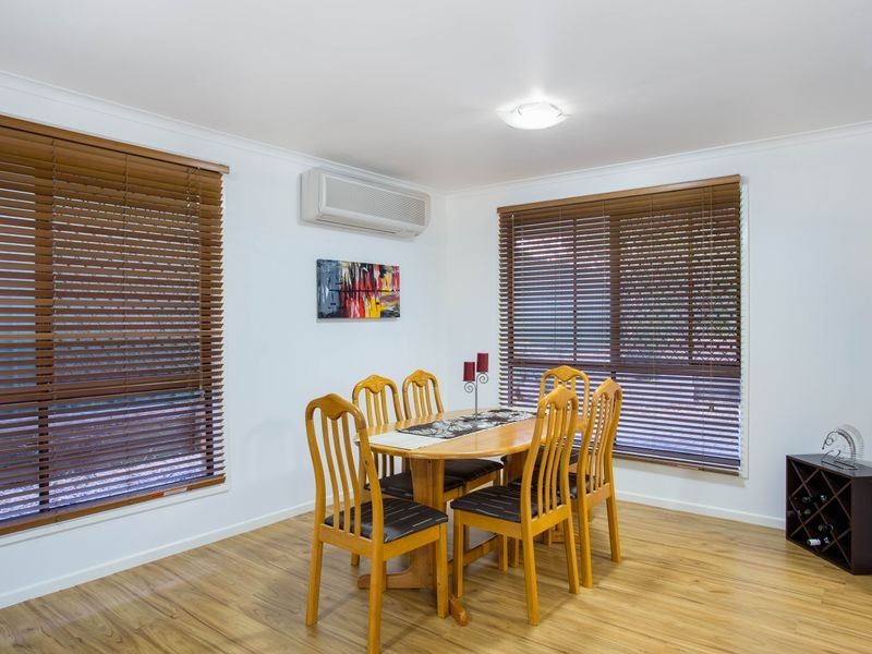 25 Dryade Street, Regents Park QLD 4118