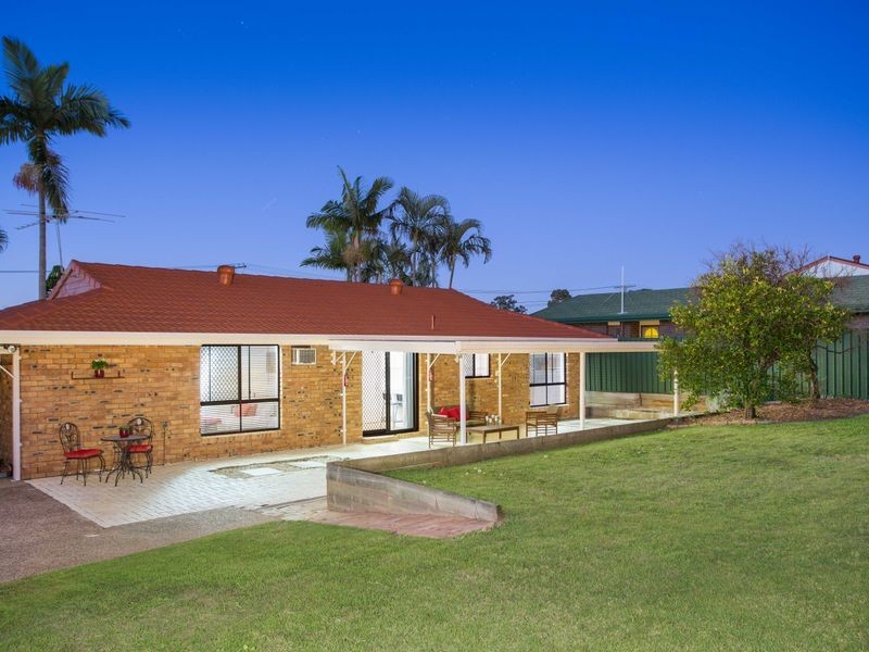 25 Dryade Street, Regents Park QLD 4118