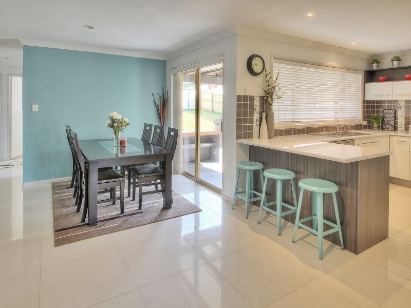 8 Rowena Court, Boronia Heights QLD 4124