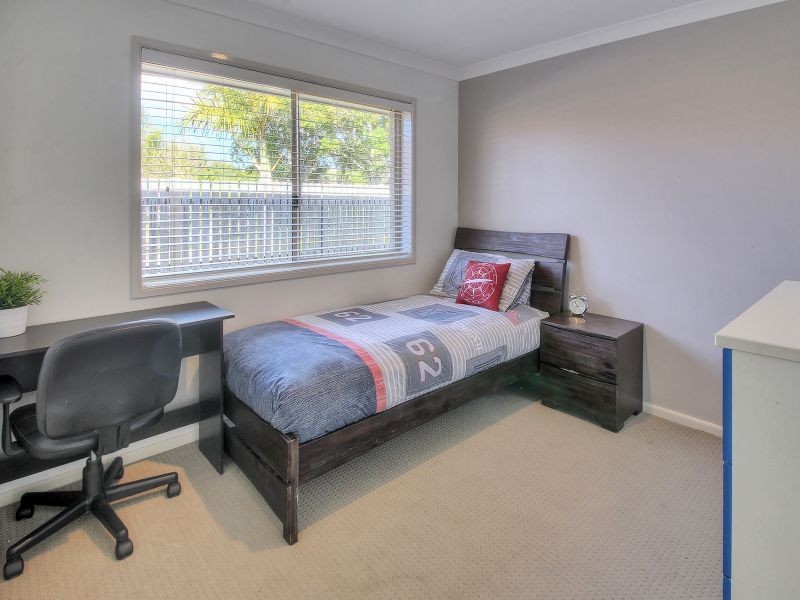 8 Rowena Court, Boronia Heights QLD 4124