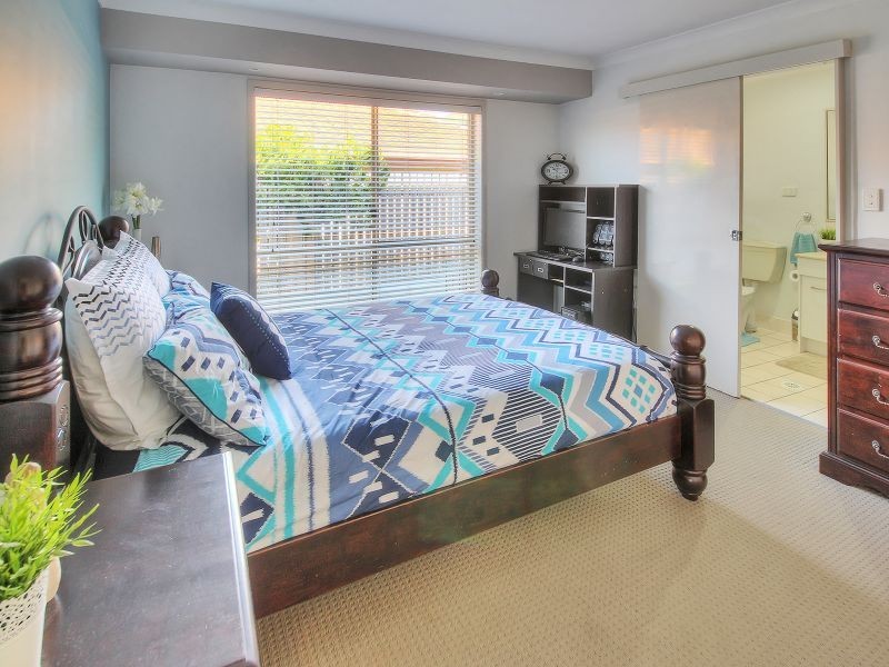 8 Rowena Court, Boronia Heights QLD 4124