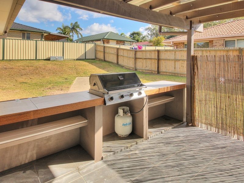 8 Rowena Court, Boronia Heights QLD 4124