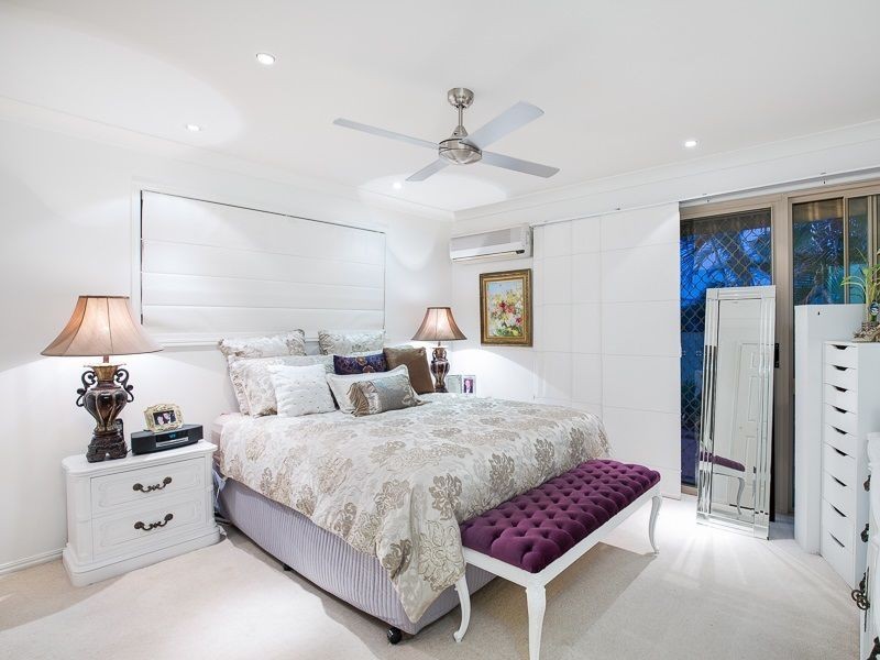 14 Parkroyal Crescent, Regents Park QLD 4118