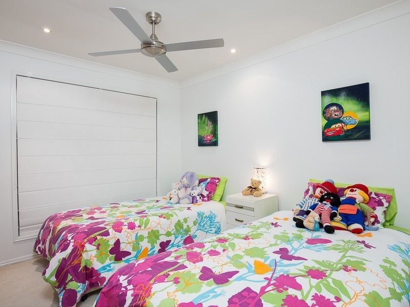 14 Parkroyal Crescent, Regents Park QLD 4118