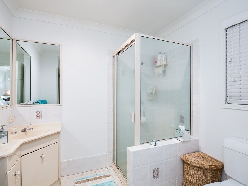 14 Parkroyal Crescent, Regents Park QLD 4118