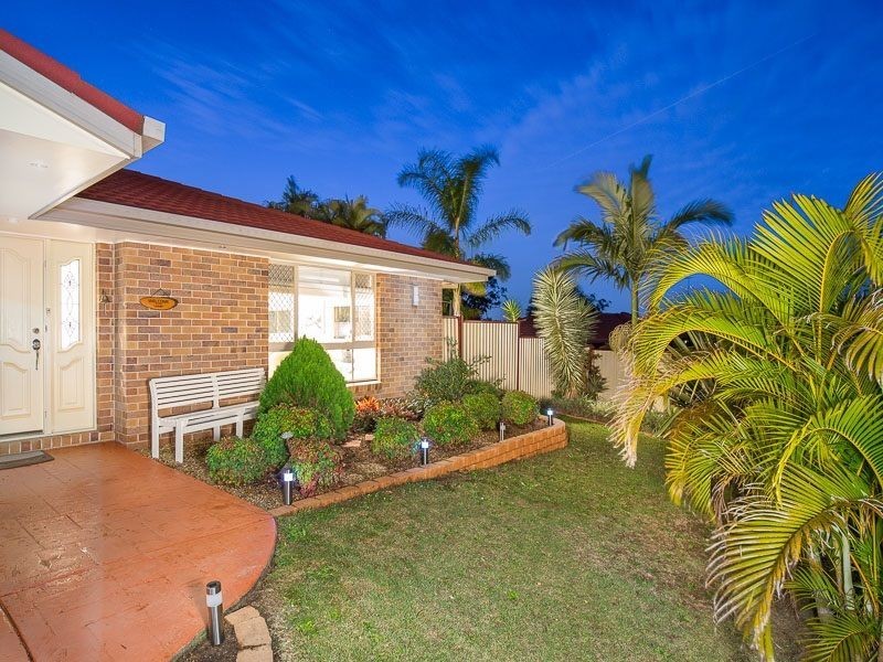 14 Parkroyal Crescent, Regents Park QLD 4118
