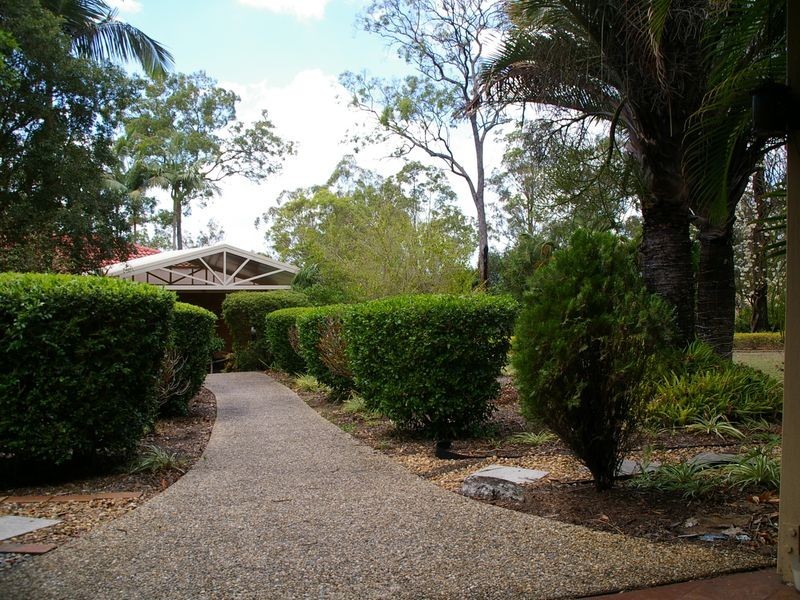 67 Executive Drive, Park Ridge QLD 4125